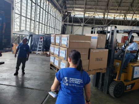 　　世界粮食计划署从位于巴拿马的仓库向区域各国运送医疗设备。 图片来源：联合国官网 粮食署图片