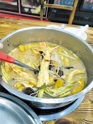 资料图：斋菜煲 (海口日报/龙易强 摄)