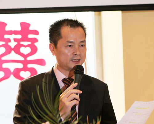 欧洲匈牙利中华总商会执行会长冯德其致辞