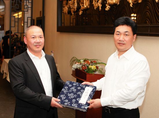 同乡会第五届理事会就职典礼上讲话,瑞安市人大常委会主任叶世林讲话