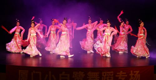 汉唐宫廷舞蹈《桃夭》