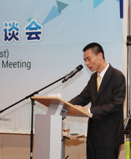 中国国际贸易促进委员会广州市委员会会长曾凯章致词