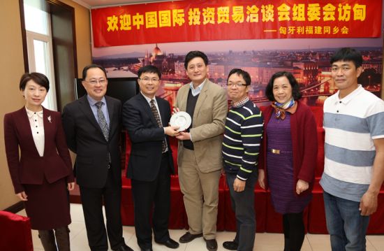 会议展览事务局局长王琼文,厦门市思明区委常委,组织部部长卢秀萍女士