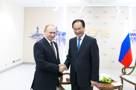 俄罗斯总统普京接受新华社社长独家专访