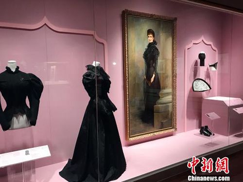 6月2日，“茜茜公主与匈牙利——17-19世纪的匈牙利贵族生活”在上海博物馆正式对公众开放。　王笈　摄