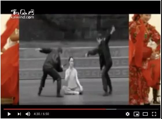 ▲“神韵演出”中的暴力场景，意在抹黑中国警察对“法轮功”人员进行所谓的迫害。