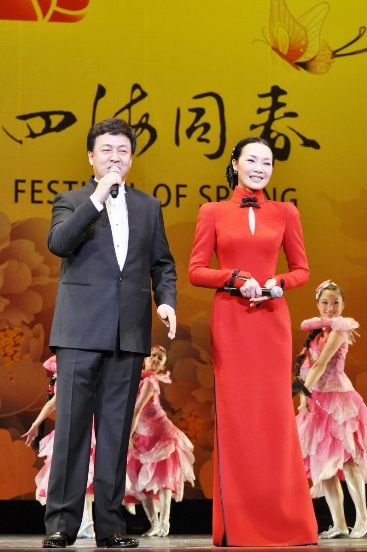 吕继宏与吕薇合唱